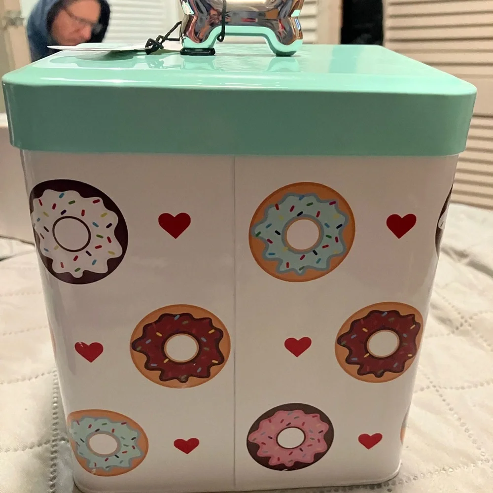 NWT Amici Pet Barkers Dozen Metal Treats Canister
